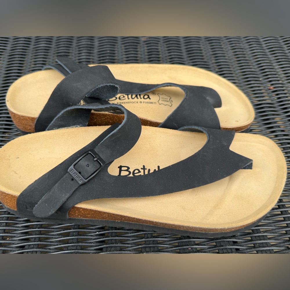 Betula by Birkenstocks MIA Black leather Toe-Loop Sandals size US7/EU 38